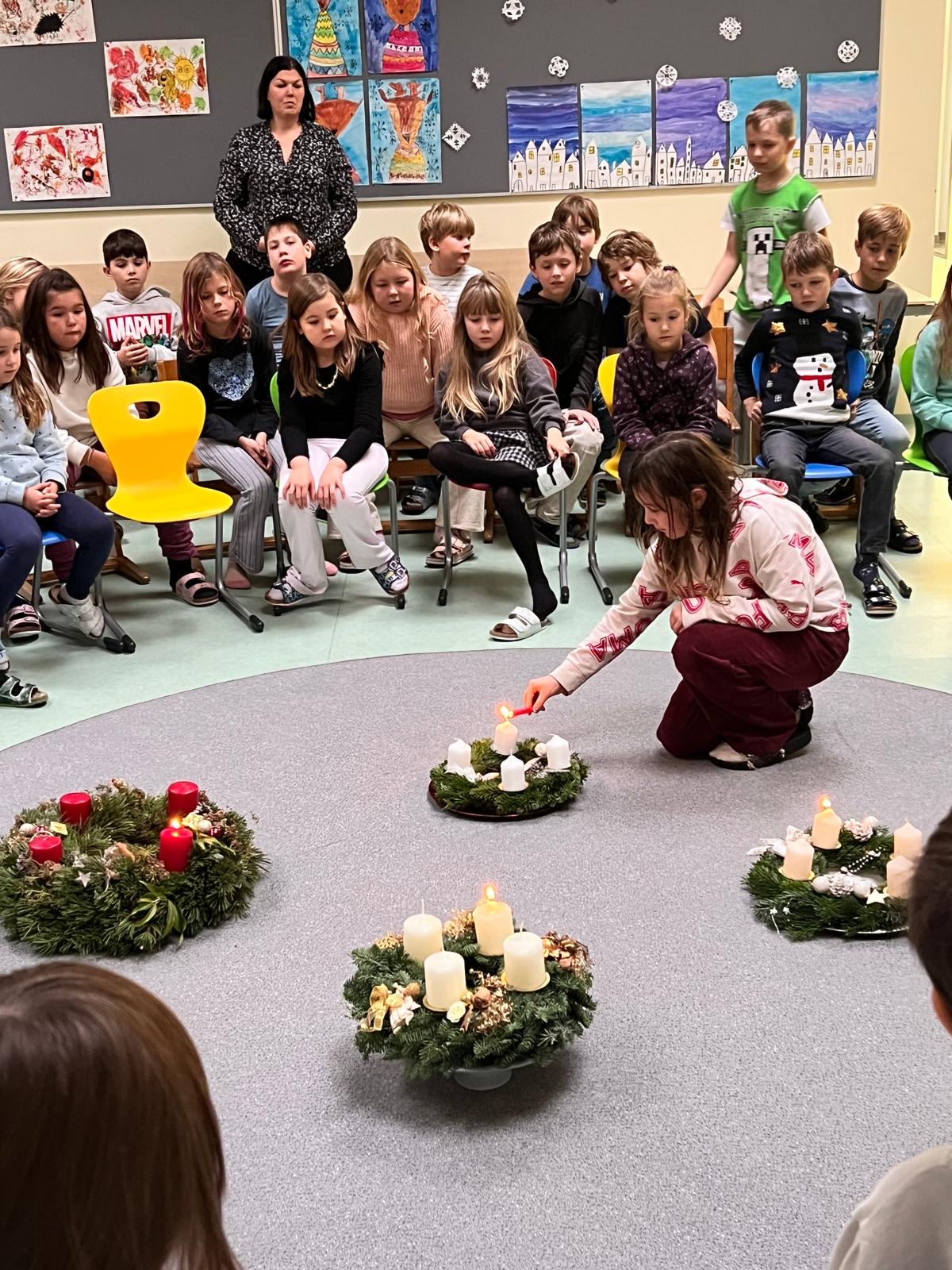 Mehr über den Artikel erfahren VS KAMMERN – ADVENTKRANZSEGNUNG – NOVEMBER 2025