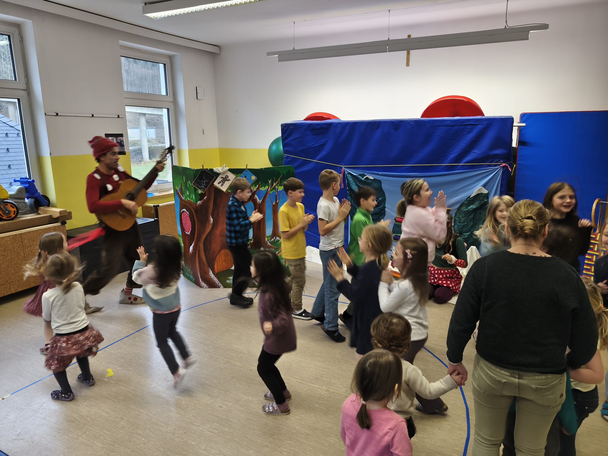 Mehr über den Artikel erfahren VS WALD – MITMACHTHEATER – DEZEMBER 2025